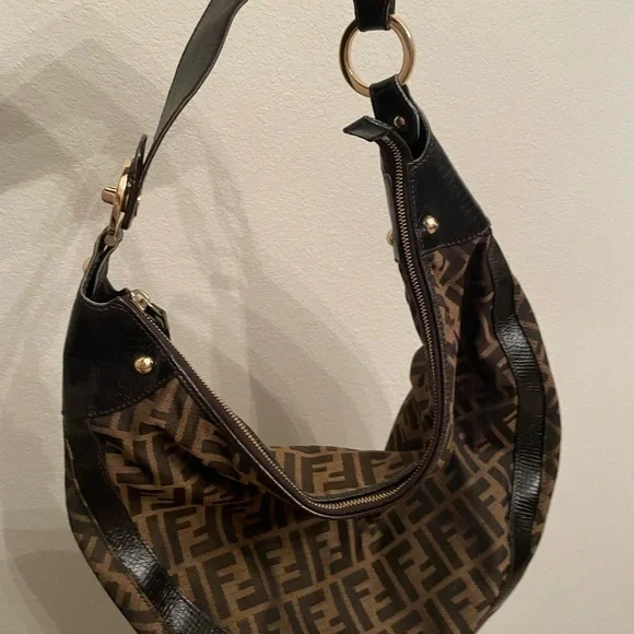 Vintage Fendi Zucca print hobo. - Picture 3 of 10
